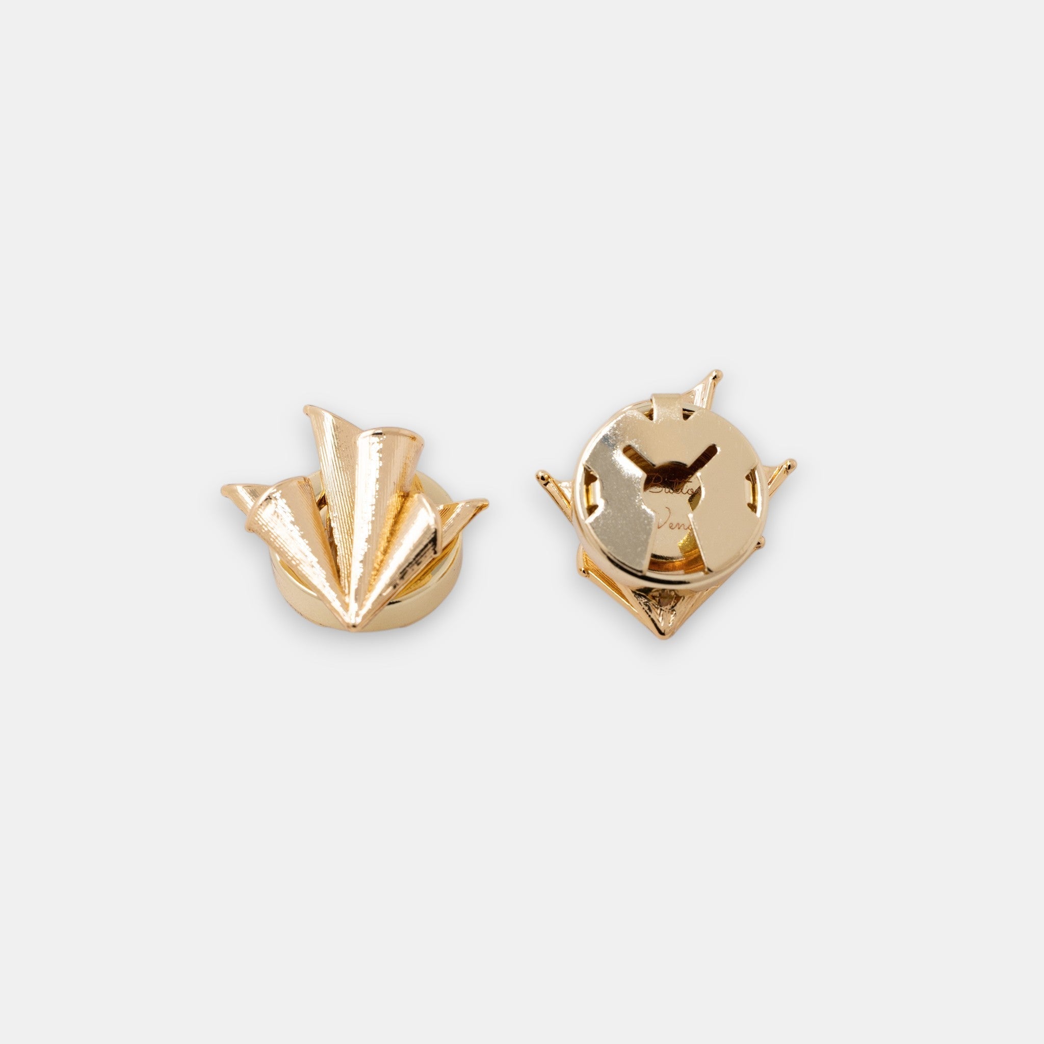 Foulard Button Cover Set – 22K Gold Sculptural Silk-Drape Statement Piece